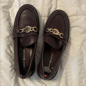 Tommy Hilfiger Womens Dark Brown Loafers with Gold Accent